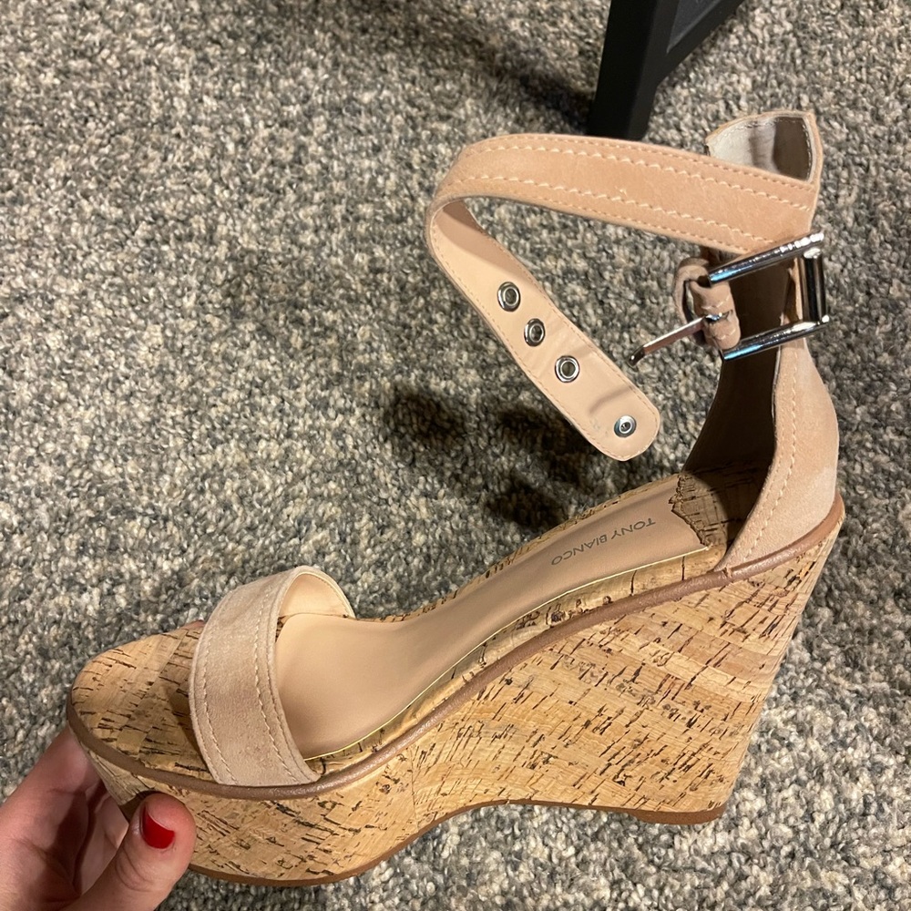Tony Bianco Desi Wedge